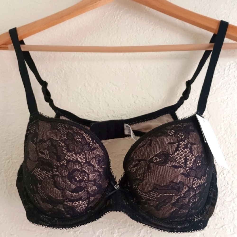 Wacoal black & Nude lace bra​